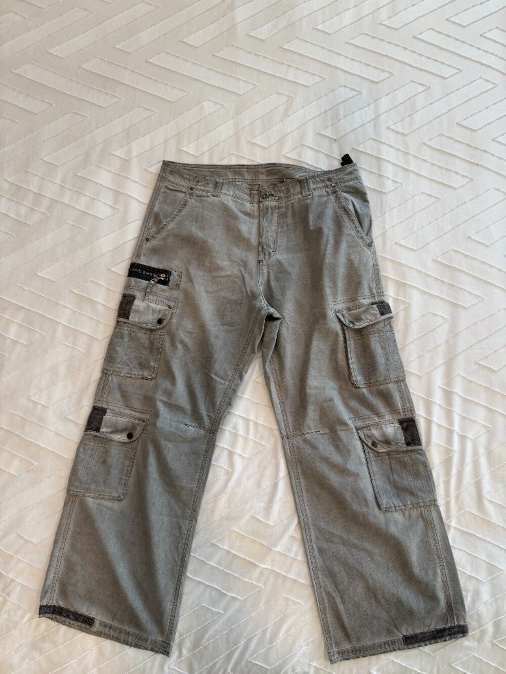 Zara Man Gray Multi-Pocket Cargo Pants Size 34
